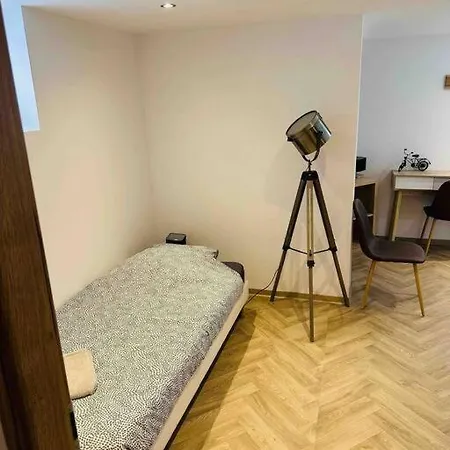 Apartament Caveau *