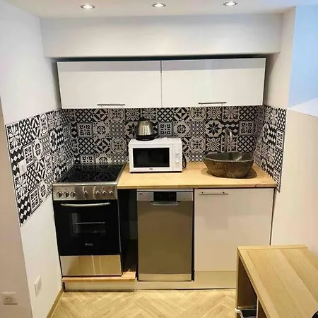 Caveau Apartment *